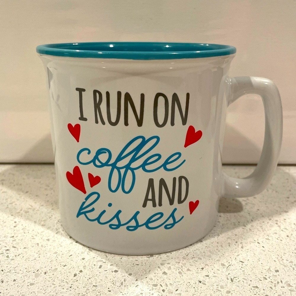 I run on coffee and kisses blue and red mug 16oz